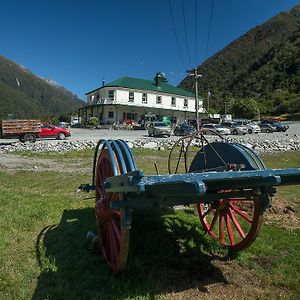 Otira Stagecoach Hotel